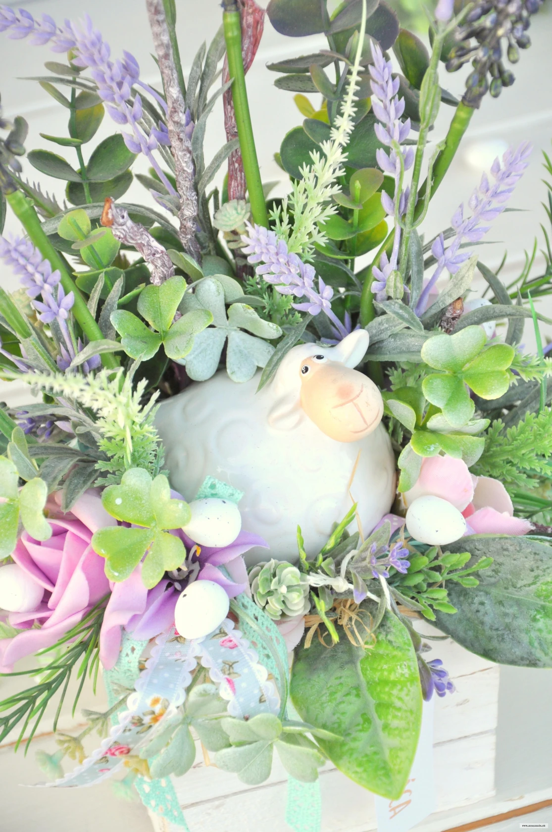 Jarný kochlík s ovečkou, pastelový 2