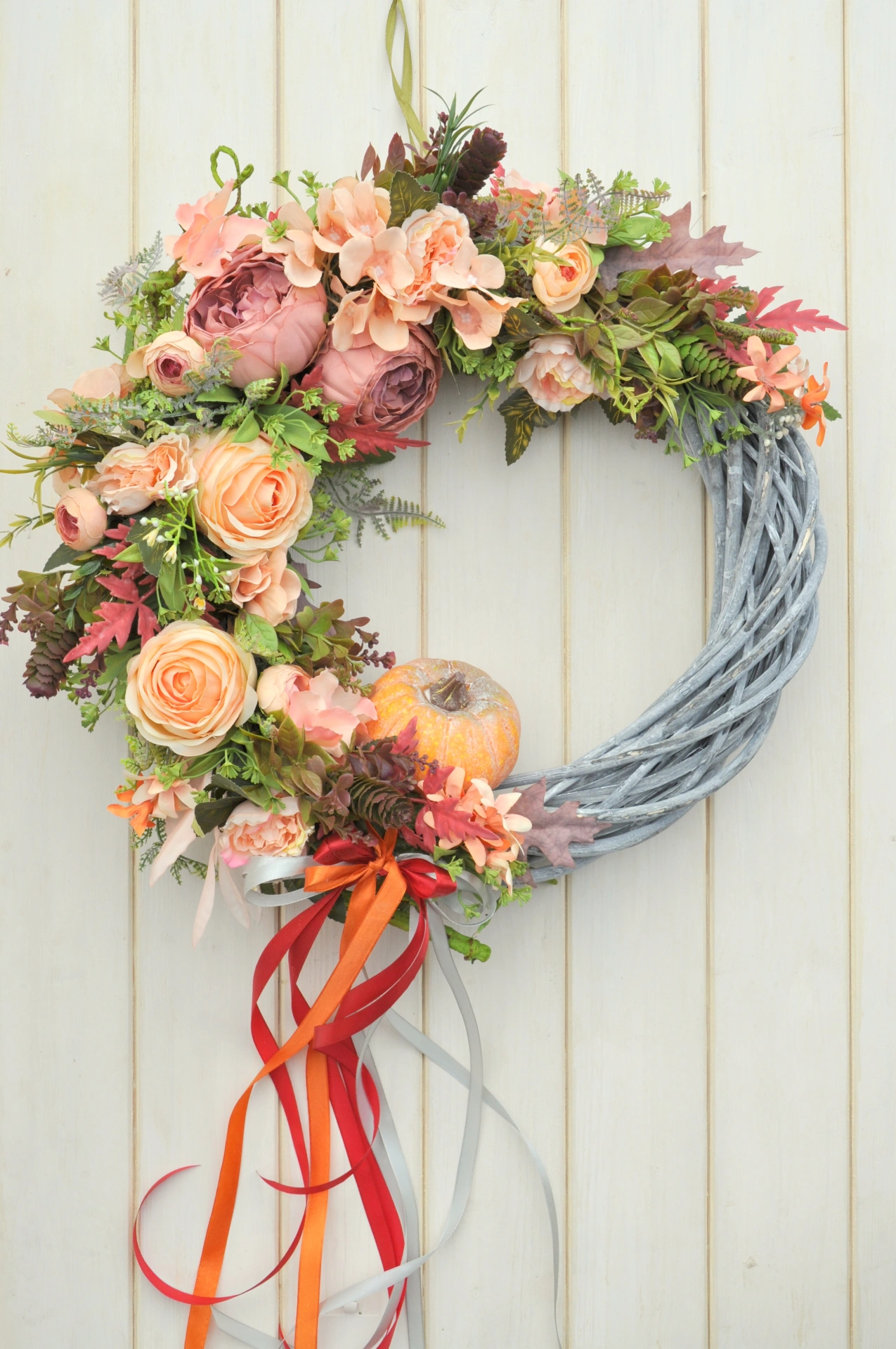 jesenný veniec v jesenných odtieňoch oranžovej a bordovej 3