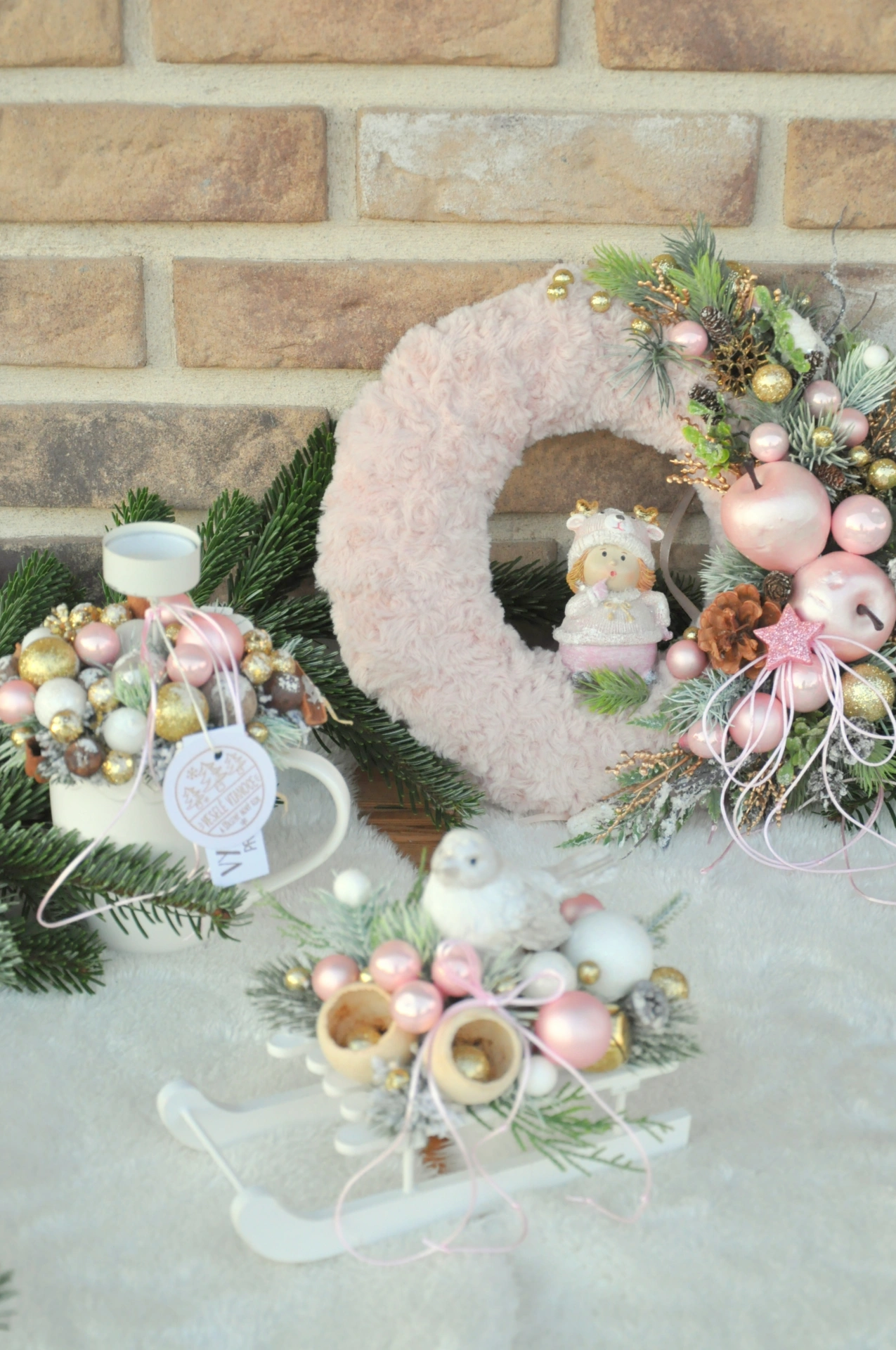 ružový kožušinkový veniec 3