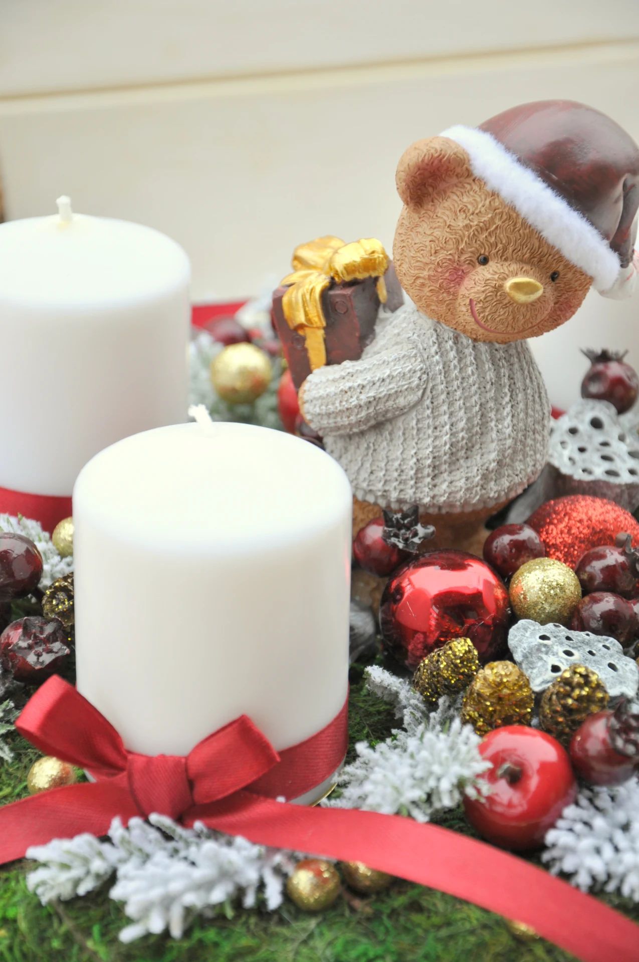 Adventný svietnik s mackom, červeno-zlaté prevedenie 3