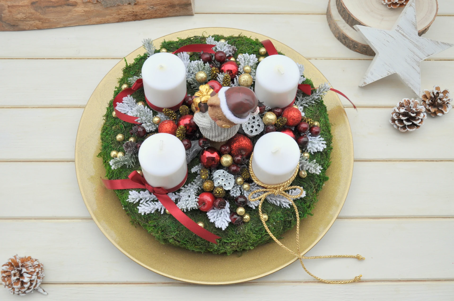 Adventný svietnik s mackom, červeno-zlaté prevedenie 2