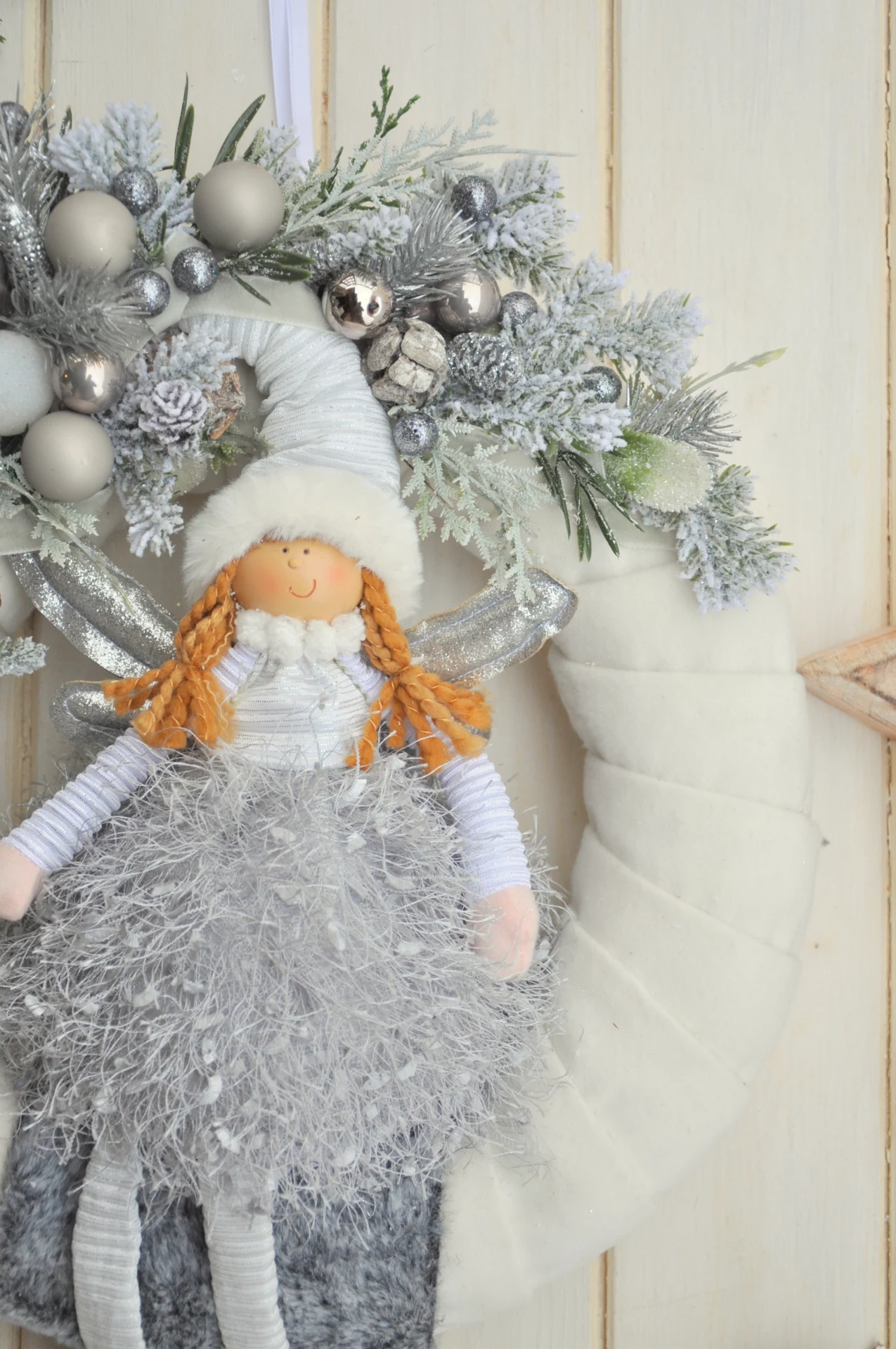 Zimný veniec s anjelikom 2