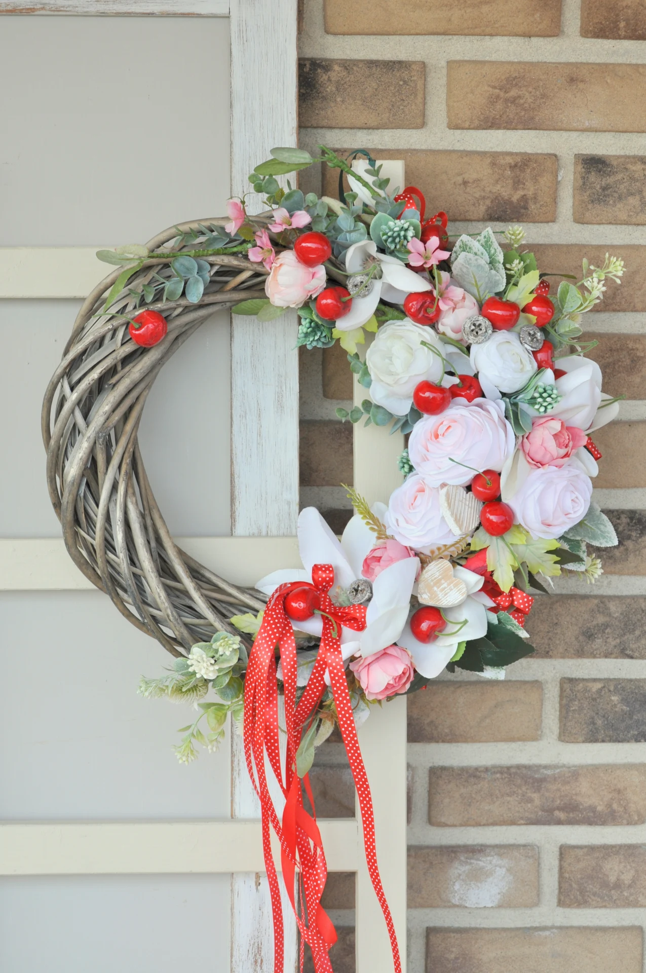 Veniec s čerešňami