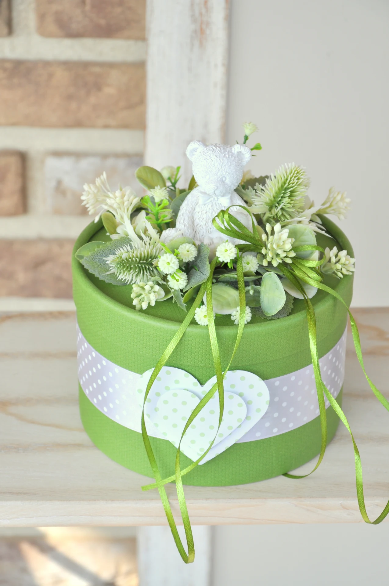 Darčekový box s kvetinovým vrchnákom, priemer 15cm