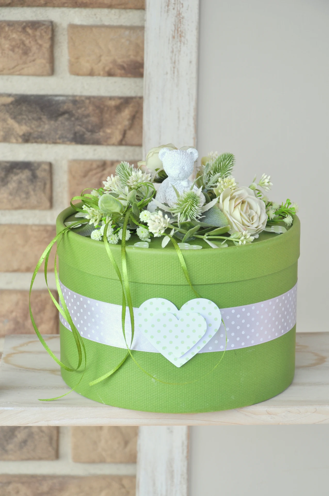Darčekový box s kvetinovým vrchnákom, priemer 22cm