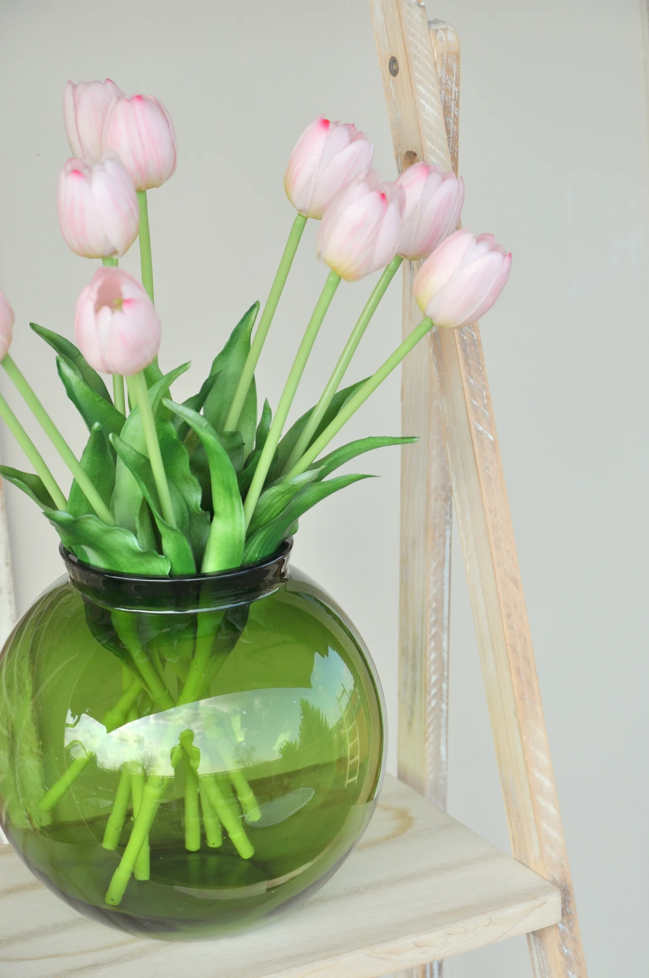 Ružový tulipán, umelý