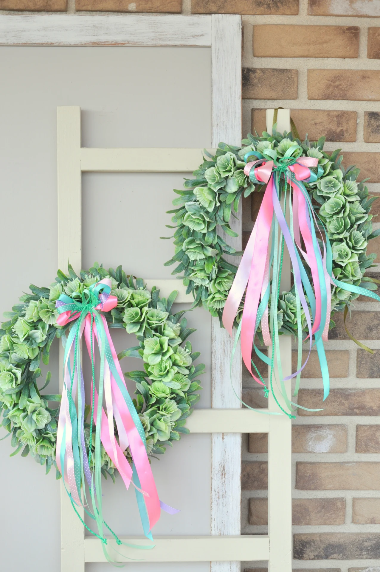 veniec s pastelovými stuhami 5