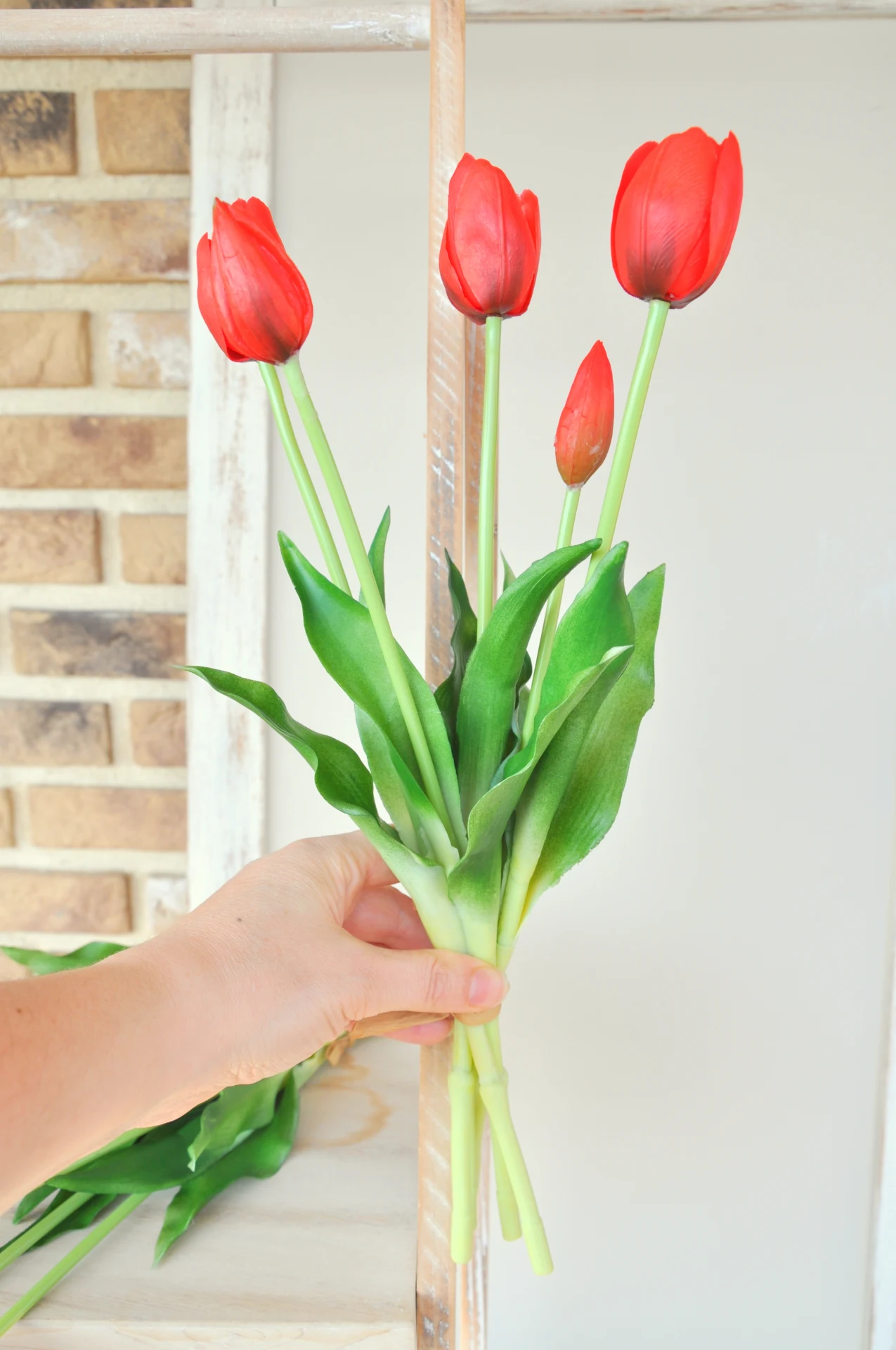 Kytica červených tulipánov, umelá, zväzok 5kusov 5