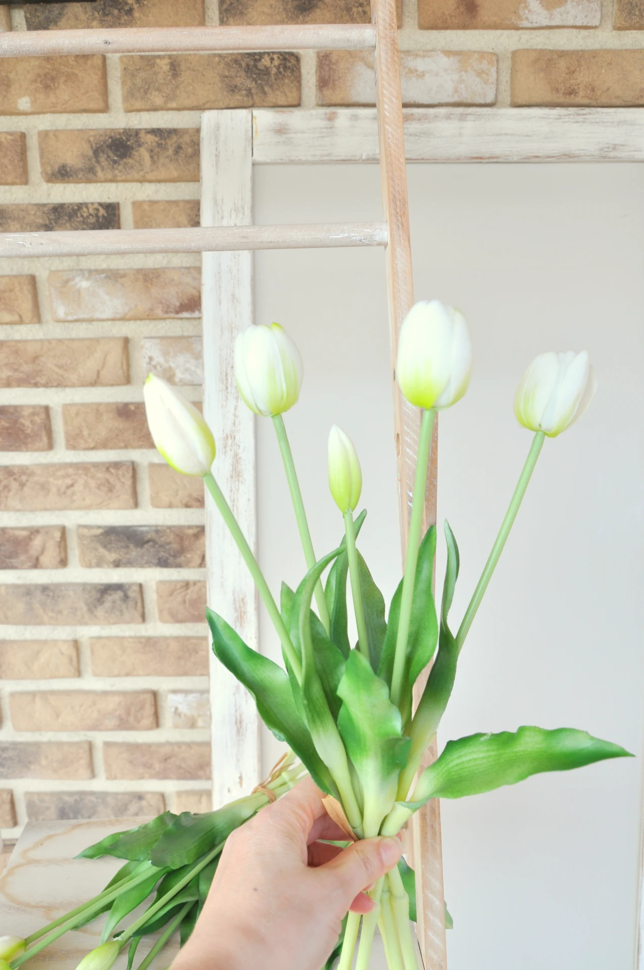 Kytica bielych tulipánov, umelá, zväzok 5kusov 4