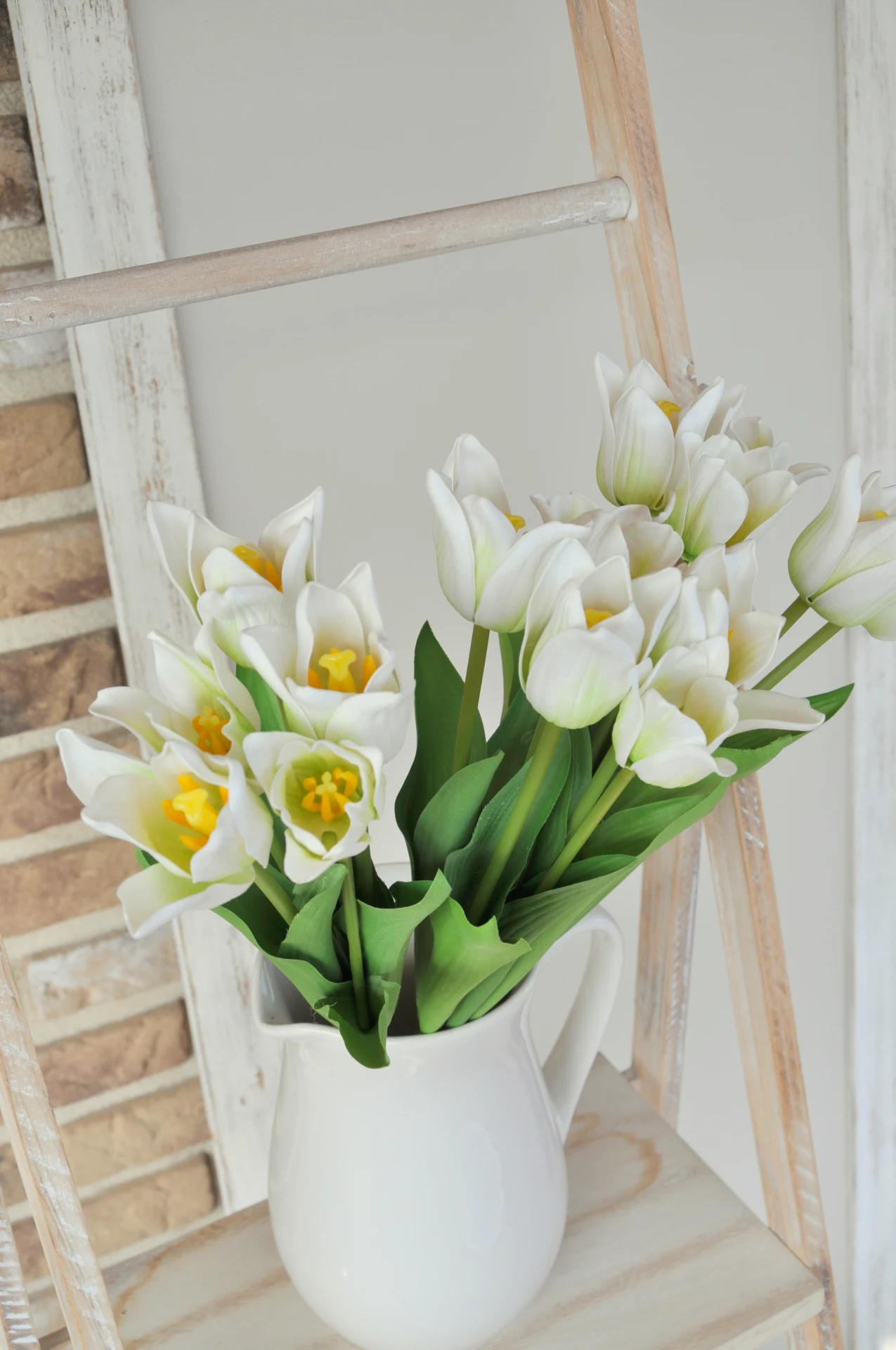 Kytica bielych tulipánov, umelá, zväzok 5kusov 3