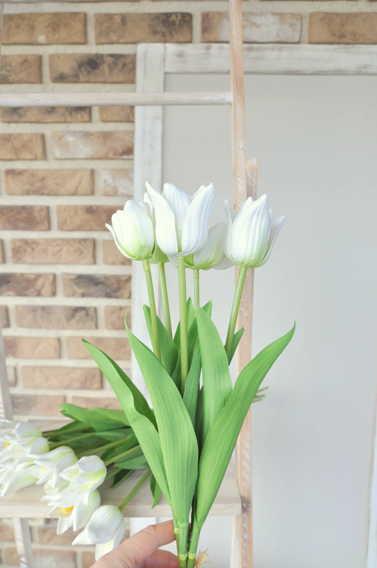 Kytica bielych tulipánov, umelá, zväzok 5kusov 4