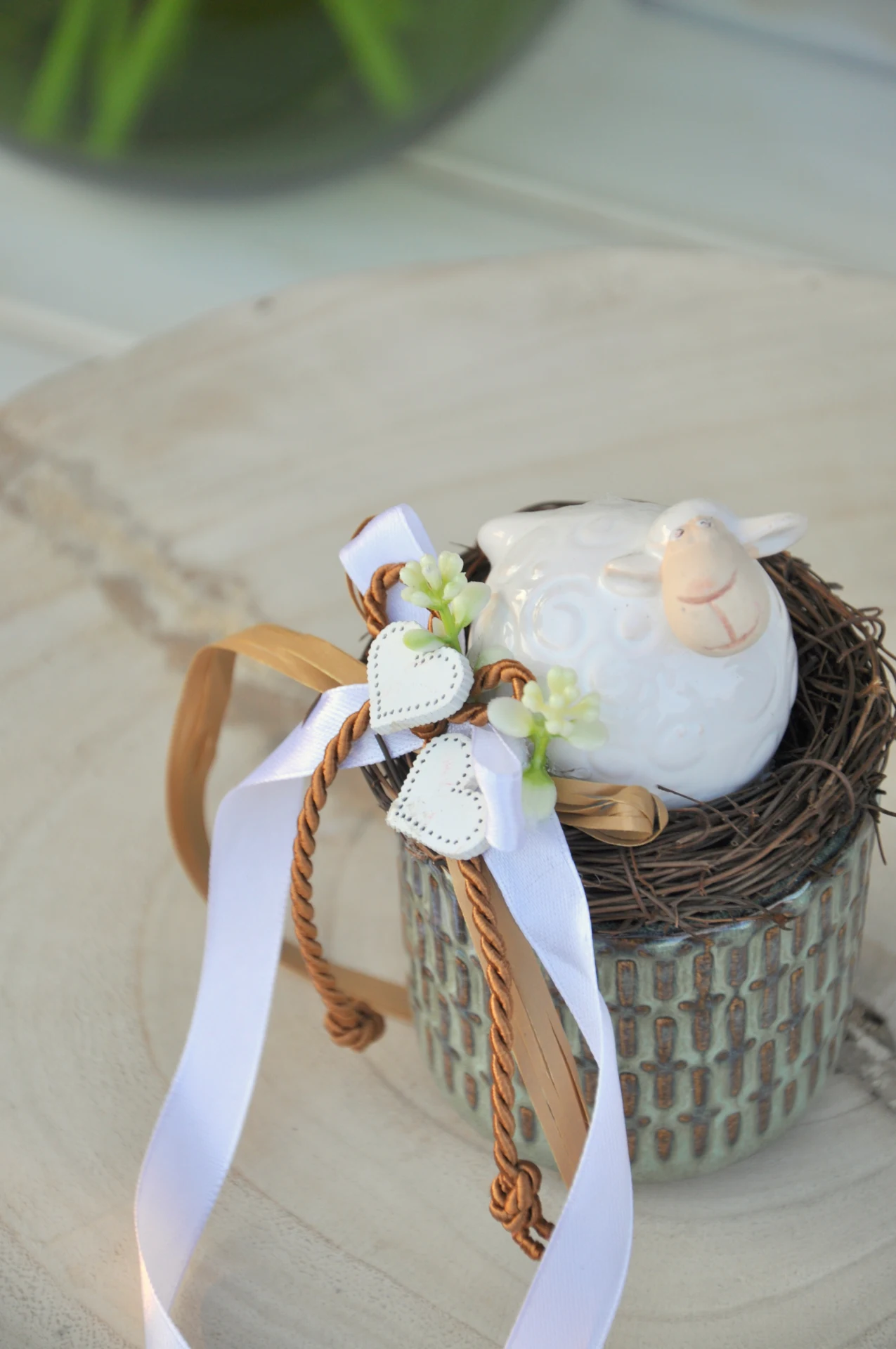 Jarná dekorácia s ovečkou