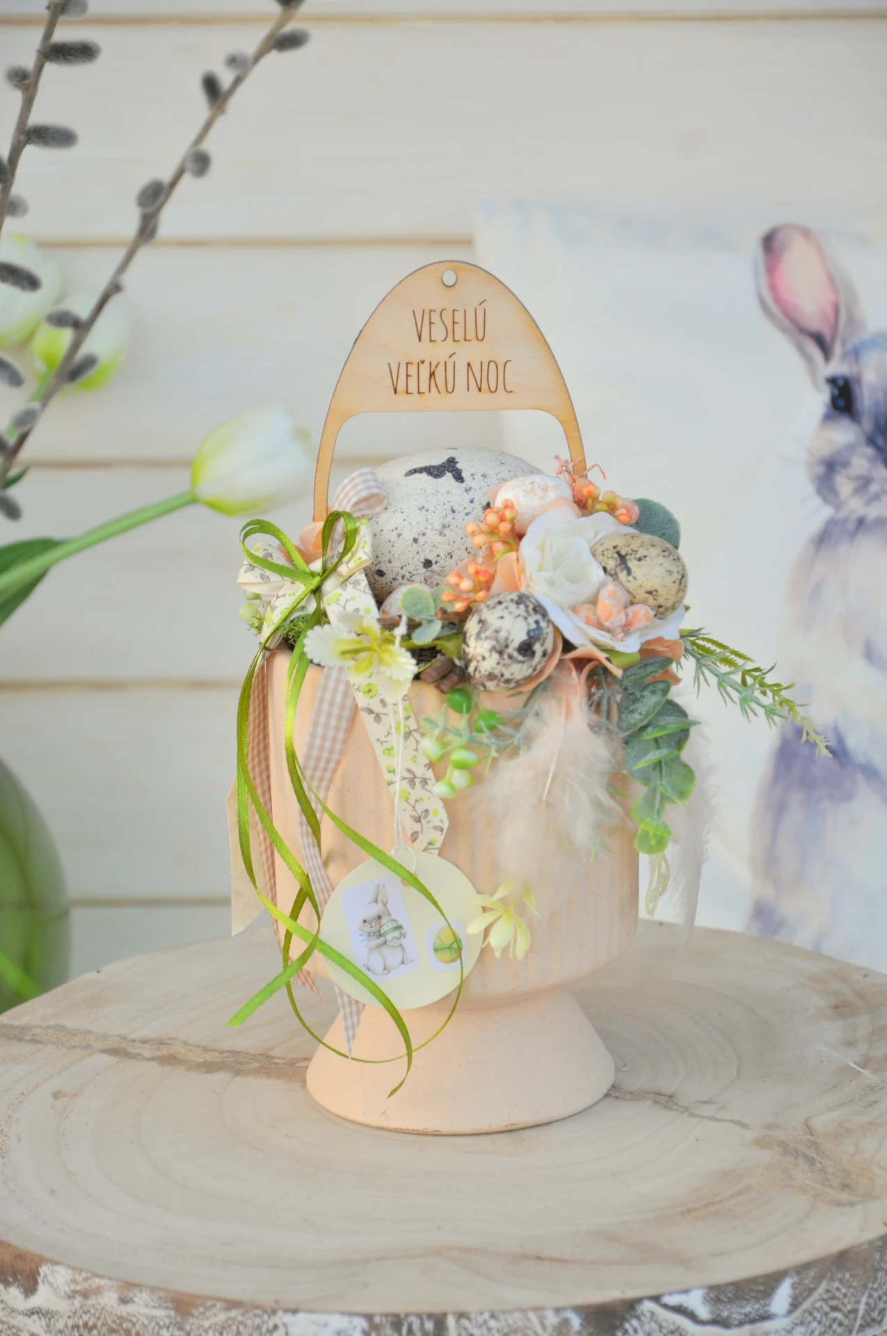 Veľkonočná dekorácia s vajíčkami