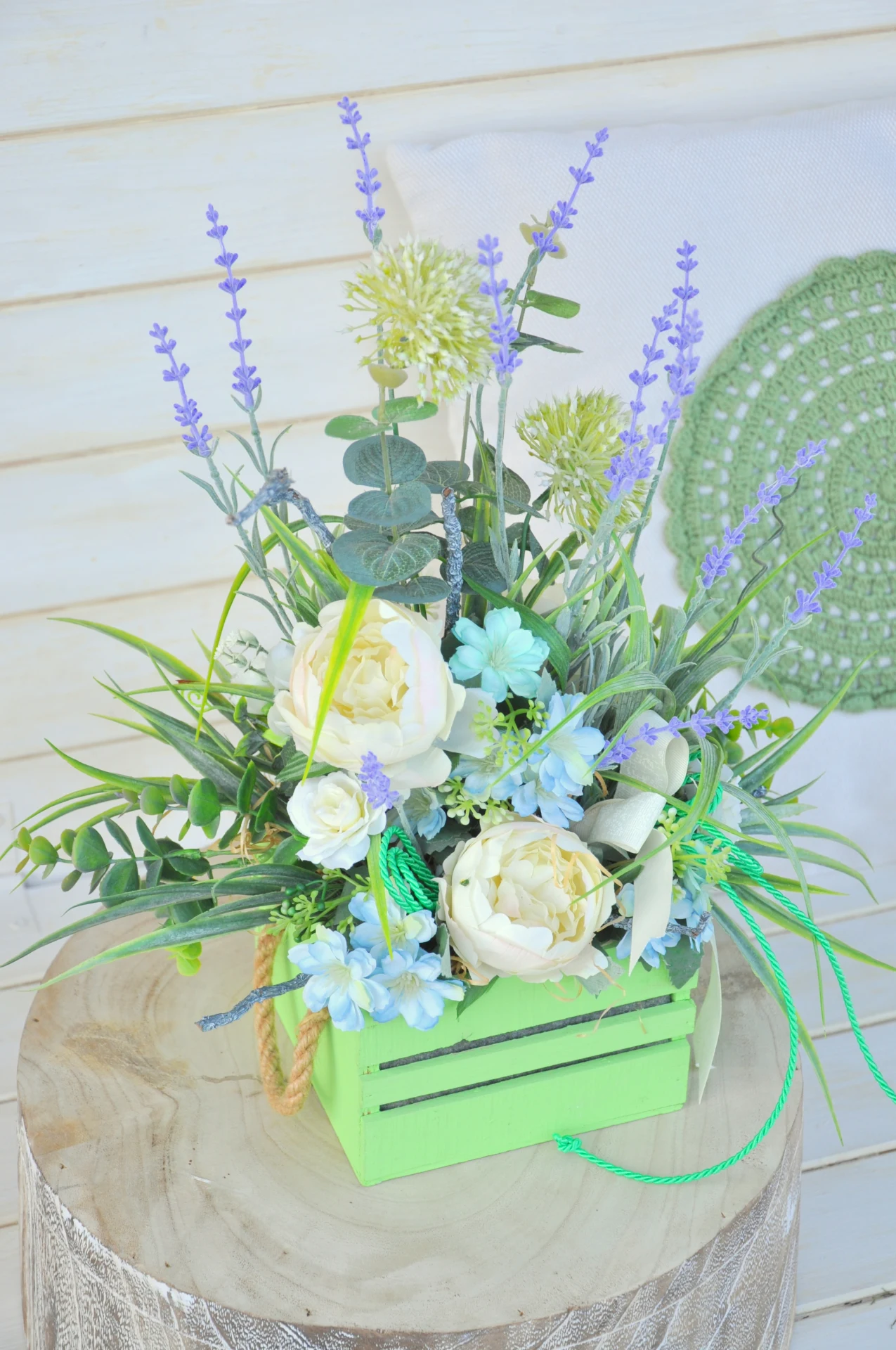 Zelený kochlík s kvetinami 2