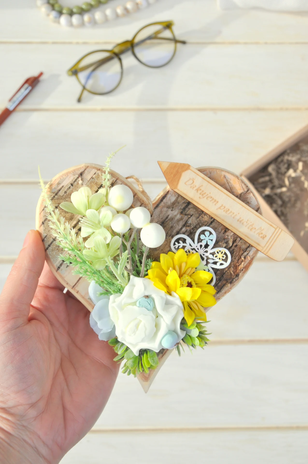 Drevené srdiečko pre pani učiteľku