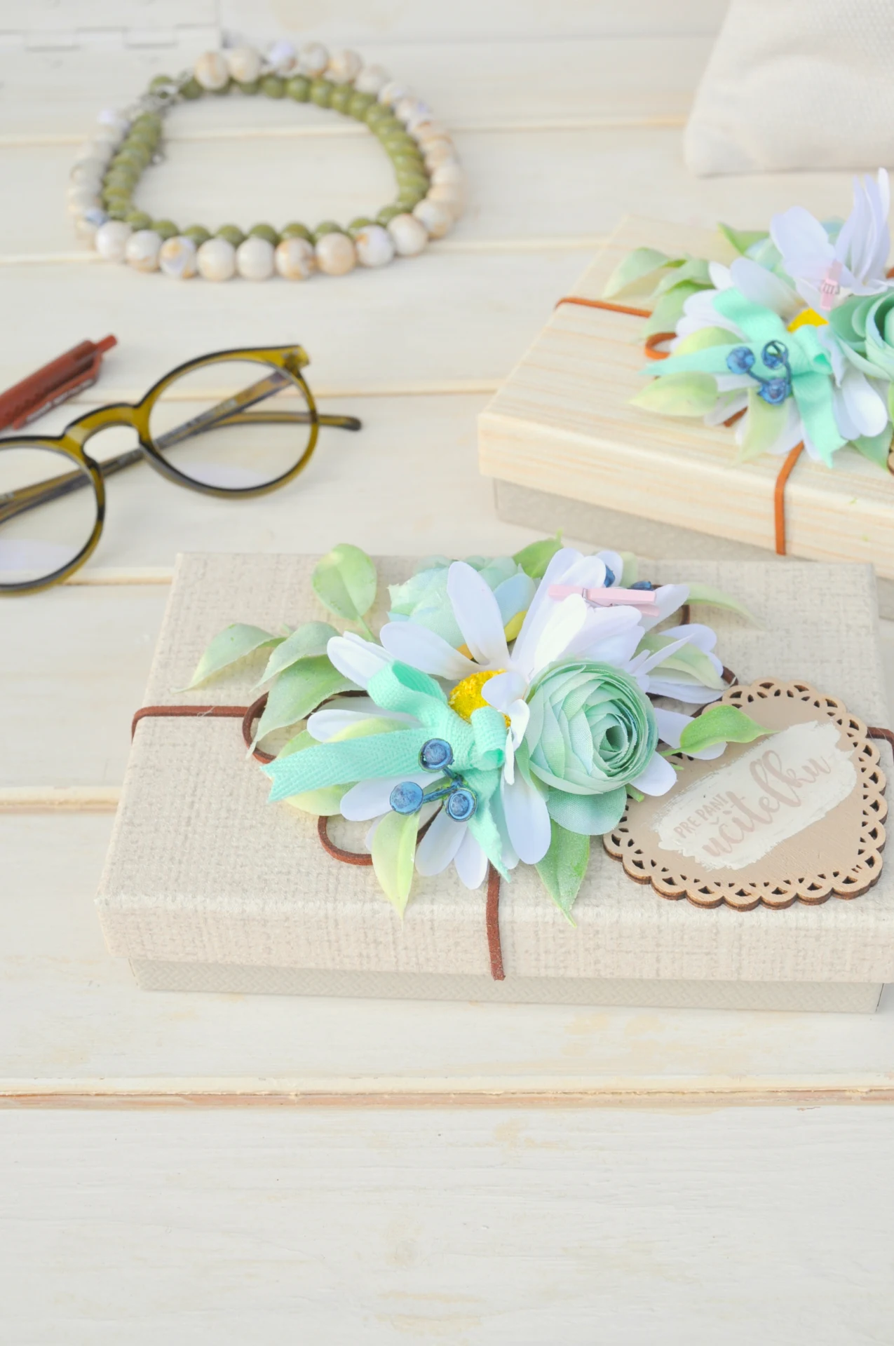 Darčeková krabička pre pani učiteľku