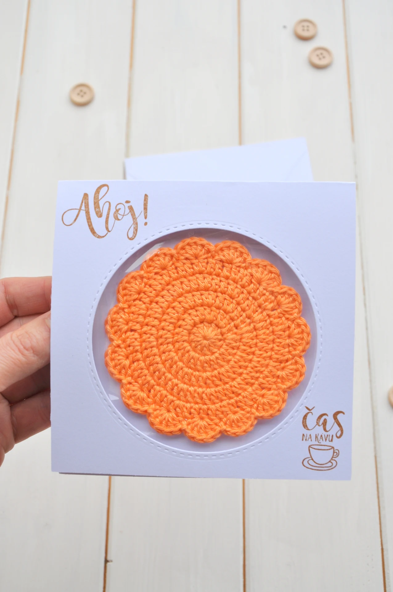 Oranžová podšálka, otvárací pozdrav s obálkou