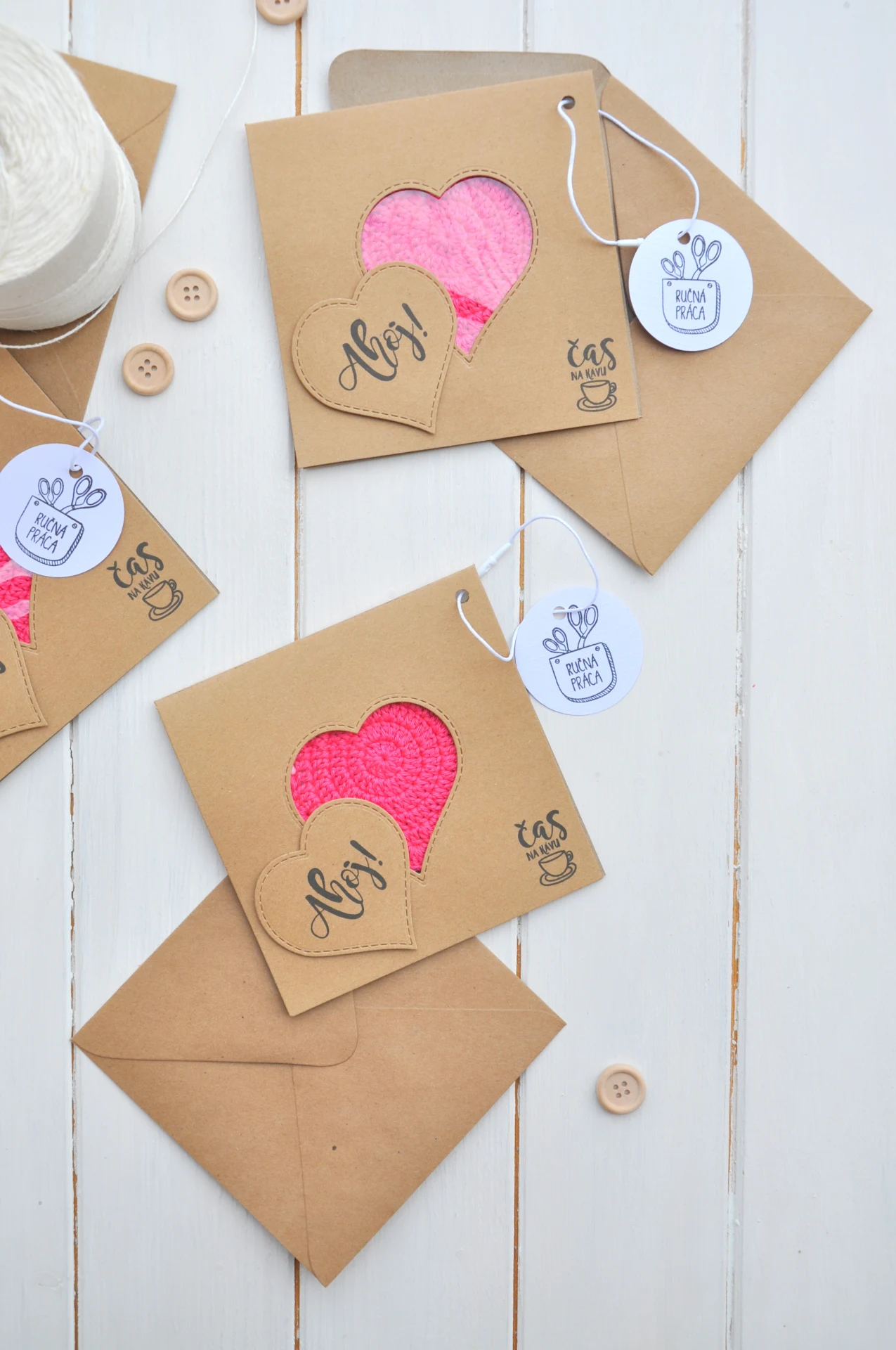 Ružová podšálka, otvárací pozdrav s obálkou