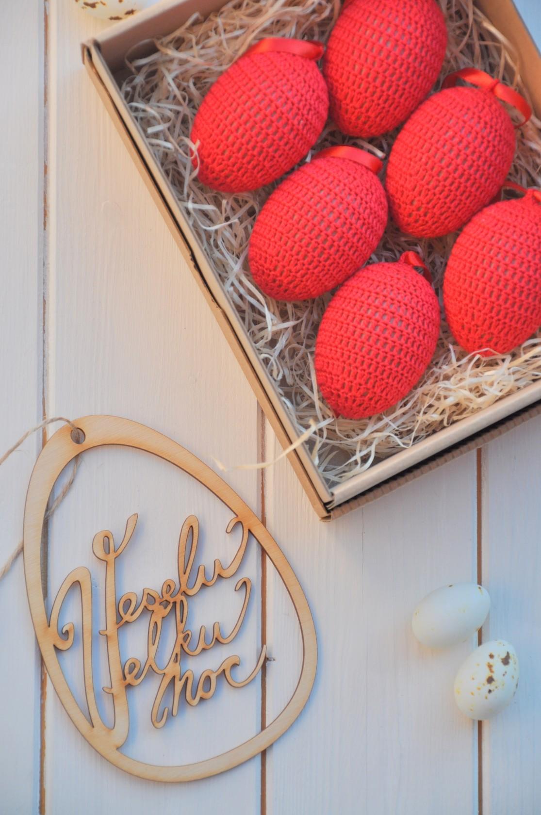 Sada háčkovaných vajíčok v krabičke, červené 2